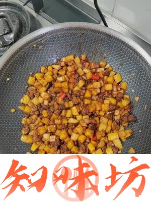 肉粒土豆-下饭菜的做法 步骤6