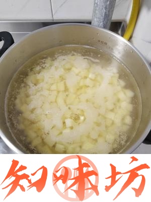 肉粒土豆-下饭菜的做法 步骤1