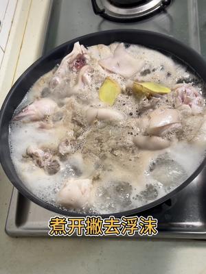 红烧猪蹄，软糯 Q弹，室友三碗饭的做法 步骤2