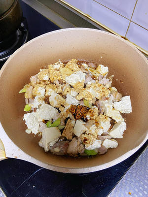 葱烧豆腐，豆腐最好吃的封神做法，完胜麻婆豆腐，附入味儿秘诀，无敌下饭神器的做法 步骤3