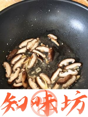 100道家常菜之香菇油菜的做法 步骤4