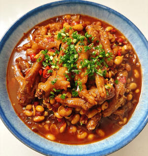 软糯又好吃的黄豆焖鸡爪的做法 步骤11