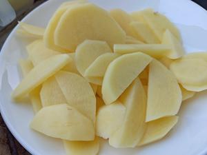 东北下饭菜之地三鲜的做法 步骤2