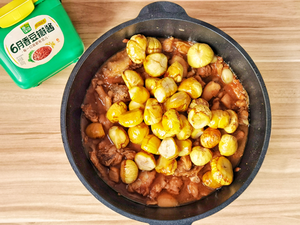 板栗烧鸡的神仙做法❗❗巨下饭家常菜，香哭全家的做法 步骤9