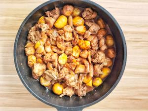 板栗烧鸡的神仙做法❗❗巨下饭家常菜，香哭全家的做法 步骤10