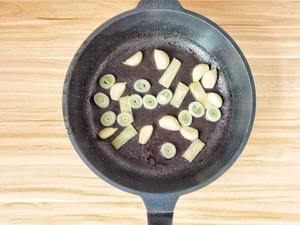 板栗烧鸡的神仙做法❗❗巨下饭家常菜，香哭全家的做法 步骤5