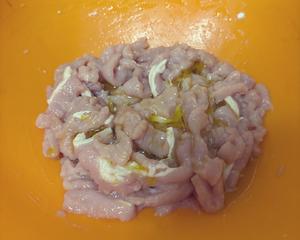 蒜苔炒肉丝的做法 步骤7