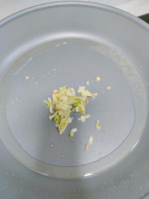 巨下饭的番茄土豆肥牛煲！的做法 步骤3