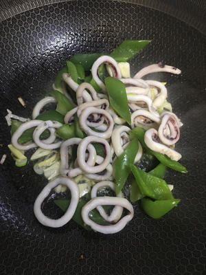 家常菜༄「青椒🫑炒鱿鱼🦑」༄的做法 步骤8