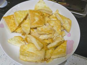 咸蛋黄三鲜汤【家常菜】的做法 步骤2