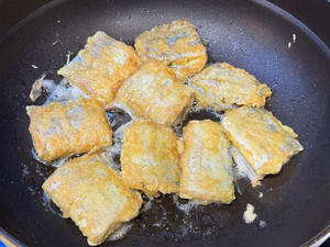 香煎带鱼的做法 步骤4