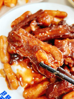 排骨板栗烧年糕，给年夜饭加个美味硬菜的做法 步骤7