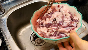 番茄土豆炖牛肉🥘的做法 步骤1