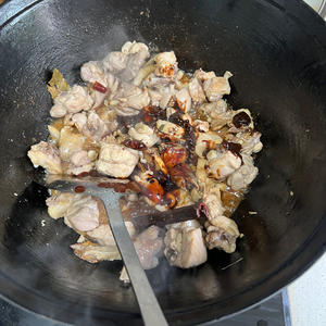 小鸡炖蘑菇的做法 步骤4