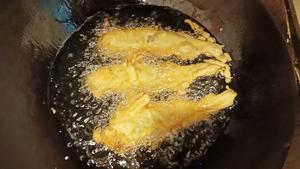〔酥炸小黄鱼〕外酥里嫩，特别香的做法 步骤6