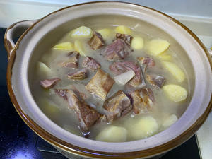 腊排骨炖土豆(云南味道)的做法 步骤7