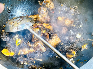 梅干菜烧排骨的做法 步骤8