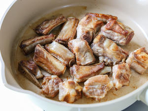 粽子烧排骨的做法 步骤4