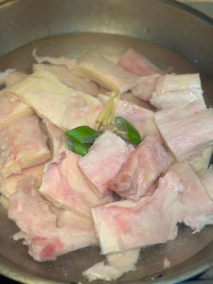 好吃下酒的牛板筋的做法 步骤2