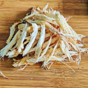 手撕小鱼干的做法 步骤3