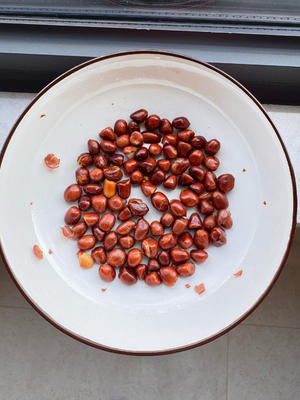 炸花生米的做法 步骤2