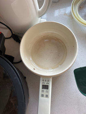 炸花生米的做法 步骤1