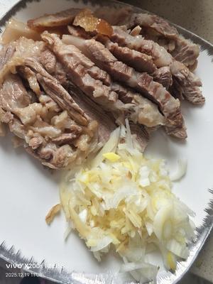 超级美味梅菜扣肉，不油腻还下饭的做法 步骤7