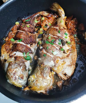 家宴里的大鱼大肉的做法 步骤12