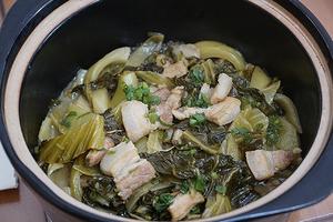 巨巨下饭的酸菜炖五花肉的做法 步骤9