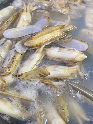 家常小炒 雪菜炒蛏子 鲜掉眉毛的家常美味 快手菜海鲜家常做法的做法 步骤2