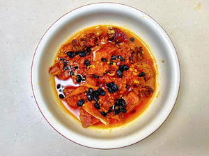 餐馆做法豆豉辣椒蒸腊鸭｜家常好菜的做法 步骤1