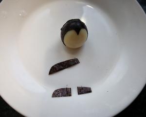 儿童创意餐：卡通企鹅鹌鹑蛋的做法 步骤14