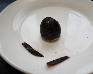 儿童创意餐：卡通企鹅鹌鹑蛋的做法 步骤13