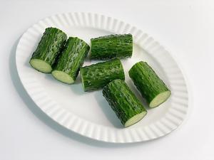 年夜菜｜翠竹报春·鲜虾玉米黄瓜沙拉的做法 步骤3