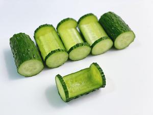 年夜菜｜翠竹报春·鲜虾玉米黄瓜沙拉的做法 步骤6