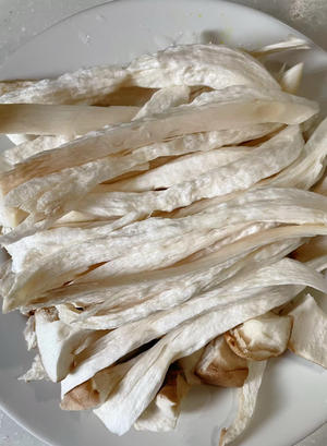 干煸杏鲍菇（多种口味做法）的做法 步骤1