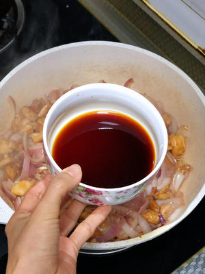 鸡丁炒洋葱，超级简单下饭的家常菜，2个大鸡腿不够吃，大人孩子都爱吃每次都光盘！的做法 步骤9