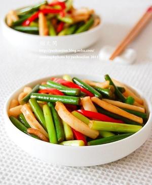 蒜薹这样炒，鲜香入味！好吃又营养🍚的做法 步骤11