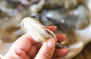 红红火火｜家宴餐桌C位的糖醋大虾的做法 步骤5
