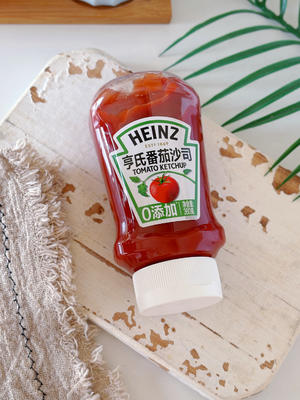 番茄巴沙鱼片，酸甜开胃年夜饭家常菜，简单快手10分钟上桌，鲜香浓郁汤不剩！的做法 步骤1