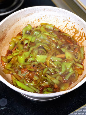 无敌下饭的家常菜，糖醋辣椒！一道菜三种口味的碰撞！酸、甜、辣，拌米饭没人能抗拒的做法 步骤7