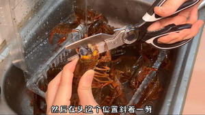 麻辣小龙虾的做法 步骤1