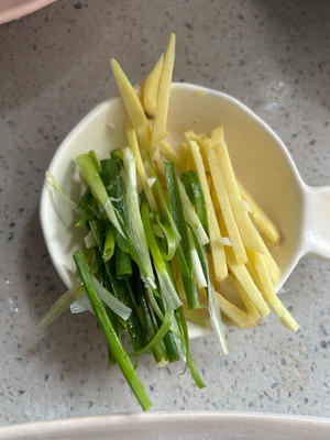 快手菜 清蒸鲈鱼的做法 步骤3