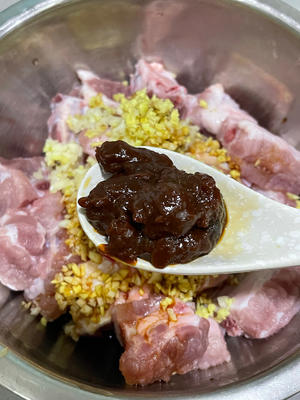 零失败快手菜：蒜香蒸排骨的做法 步骤3
