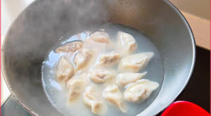 6分钟酸辣水饺（懒人食谱）的做法 步骤4