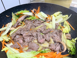 超简单懒人快手菜【韩式蔬菜烤牛肉】的做法 步骤5