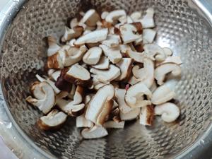 快手菜之酱烧香菇牛肉的做法 步骤4