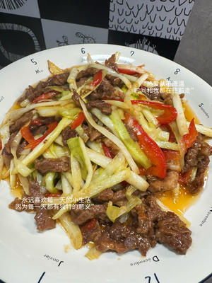 家常快手菜之韭黄肉丝的做法 步骤4