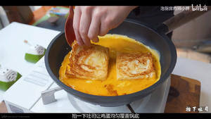 快手厚蛋三明治的做法 步骤8