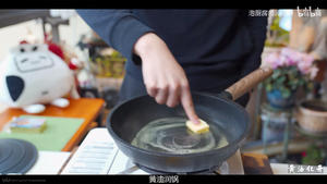 快手厚蛋三明治的做法 步骤4